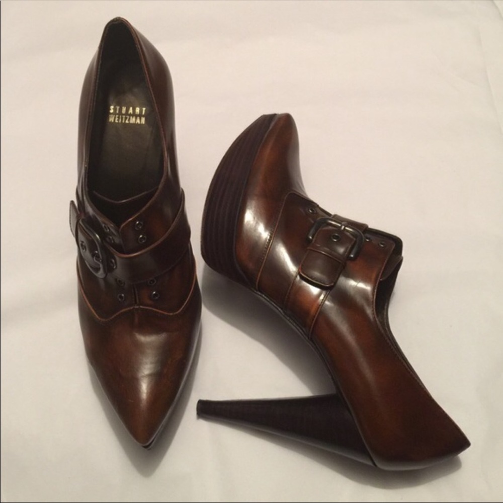 Stuart Weitzman 9.5 brown leather booties